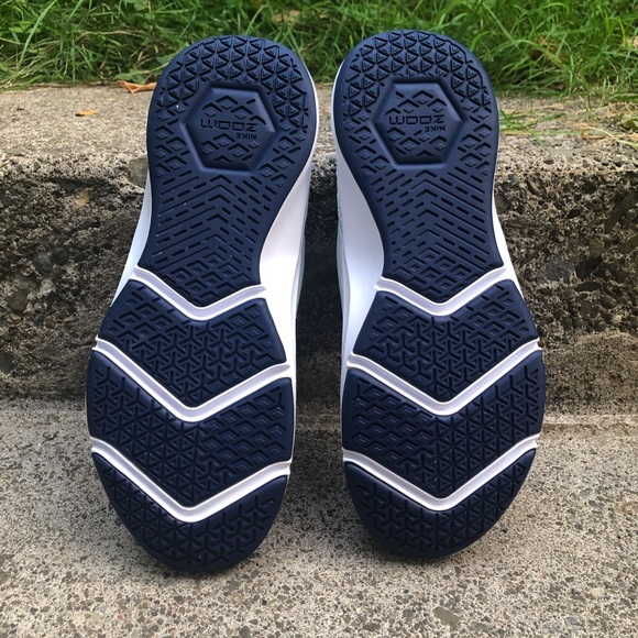 New Nike Air Zoom Elevate Women Size 11 - Picture 5 of 6